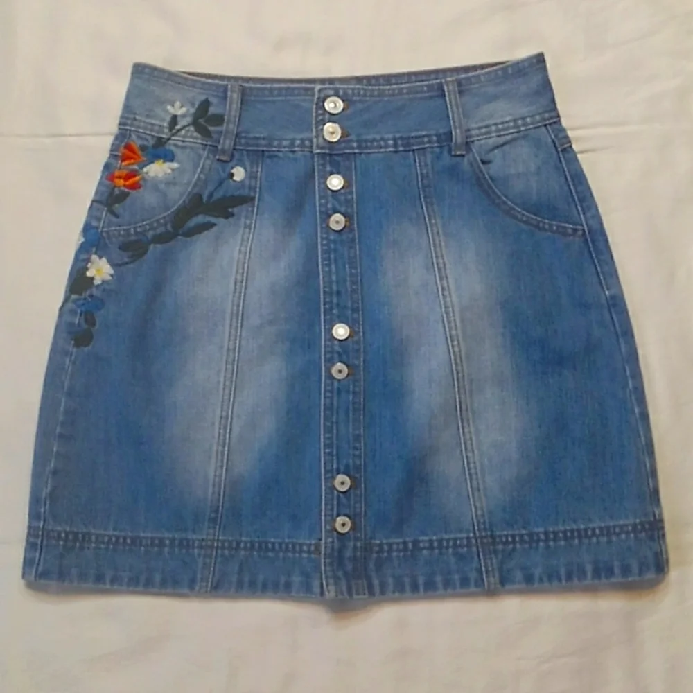 Th.reasa TRS Floral Embroidered Denim Blue Jean Skirt XL